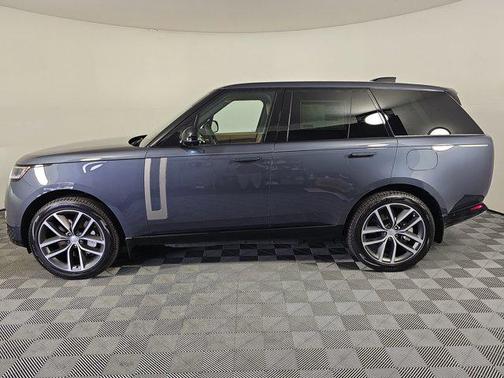 2025 Land Rover Range Rover P550e SE