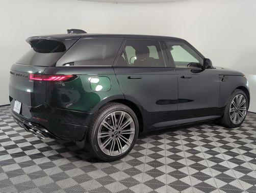 2025 Land Rover Range Rover Sport SE