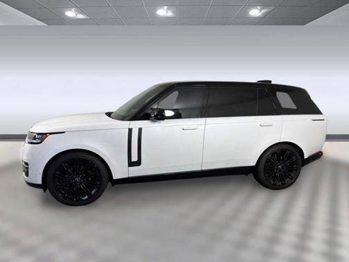 2025 Land Rover Range Rover P400 SE 7 Seat