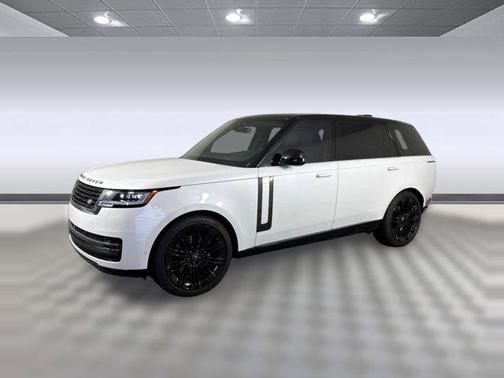 2025 Land Rover Range Rover P400 SE 7 Seat