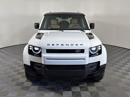 2026 Land Rover Defender P400 X-Dynamic SE