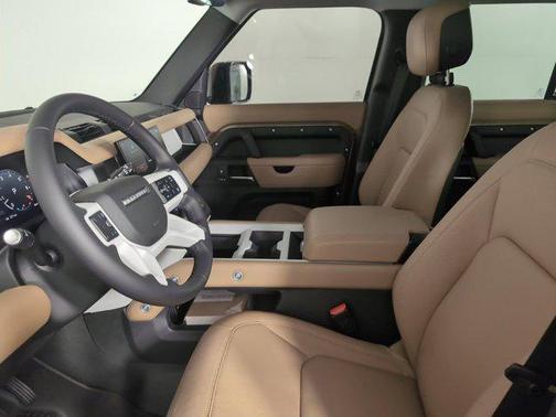 2025 Land Rover Defender 110 P400 S