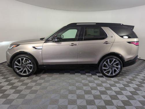 2025 Land Rover Discovery P300 Dynamic SE