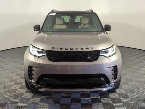 2025 Land Rover Discovery P300 Dynamic SE