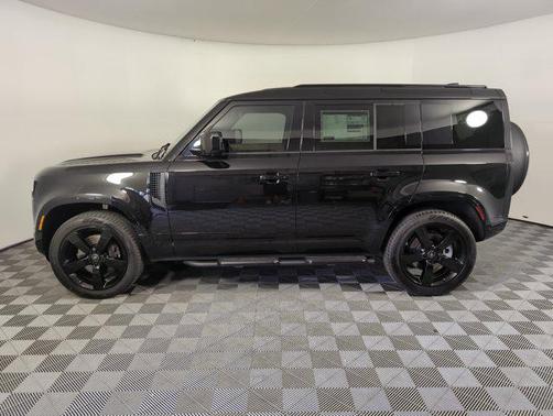 2025 Land Rover Defender 110 P400 X-Dynamic SE