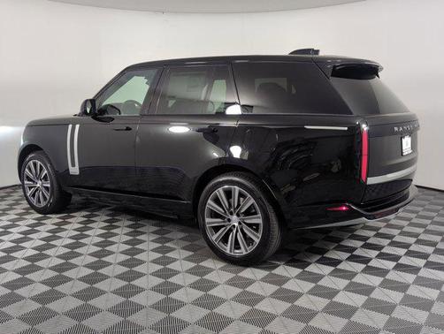2025 Land Rover Range Rover P550e Autobiography