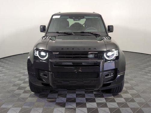 2025 Land Rover Defender 110 P400 X-Dynamic SE