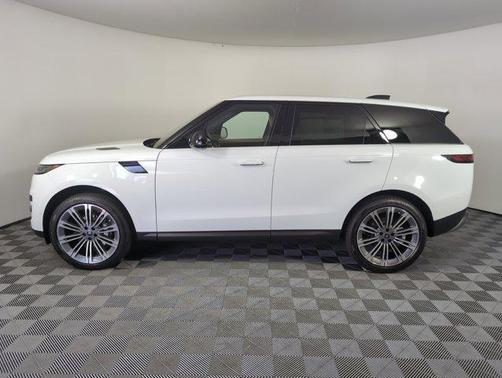 2025 Land Rover Range Rover Sport SE