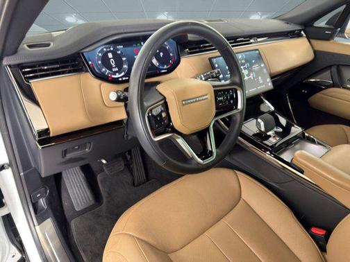 2025 Land Rover Range Rover Sport SE
