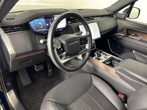 2023 Land Rover Range Rover P530 SE