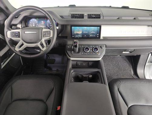 2024 Land Rover Defender 90 P400 X-Dynamic SE