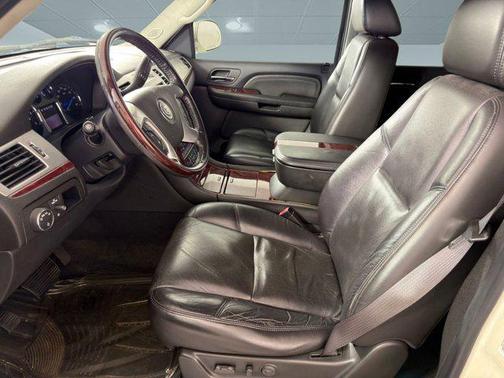 2008 Cadillac Escalade Base