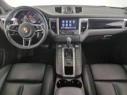 2017 Porsche Macan Base