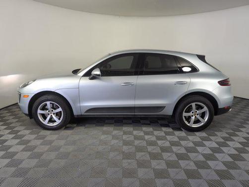 2017 Porsche Macan Base