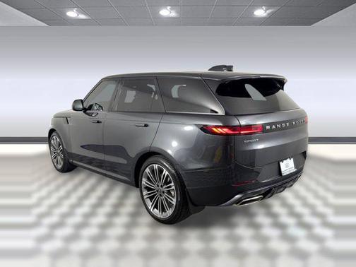 2025 Land Rover Range Rover Sport SE