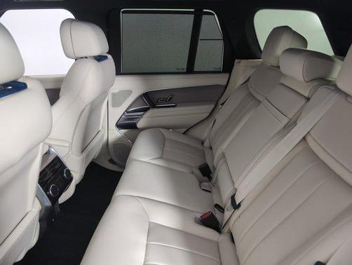 2025 Land Rover Range Rover P400 SE