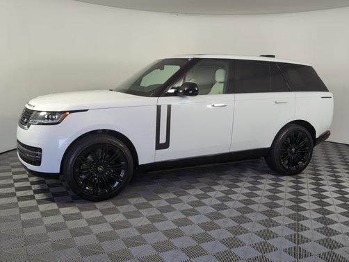 2025 Land Rover Range Rover P400 SE