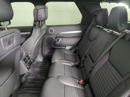 2025 Land Rover Discovery P360 Dynamic SE