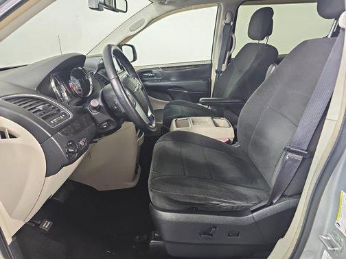 2012 Chrysler Town & Country Touring