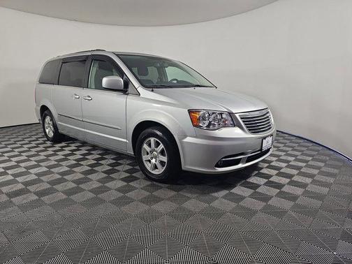 2012 Chrysler Town & Country Touring