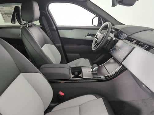 2026 Land Rover Range Rover Velar P250 SE R-Dynamic