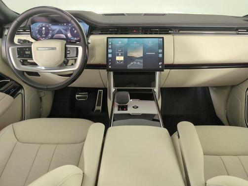 2025 Land Rover Range Rover P400 SE