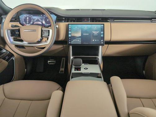 2025 Land Rover Range Rover P400 SE 7 Seat