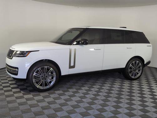 2025 Land Rover Range Rover P530 SE 7 Seat