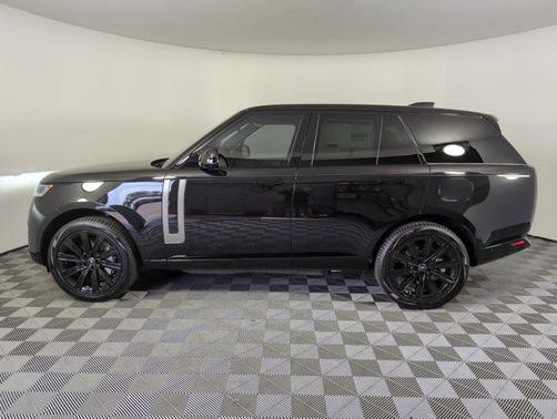2025 Land Rover Range Rover P550e SE
