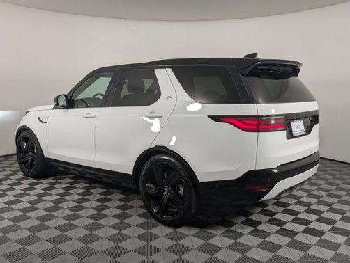2023 Land Rover Discovery P300 S R-Dynamic