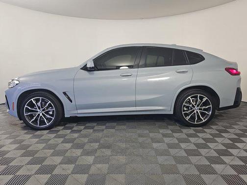 2022 BMW X4 xDrive30i