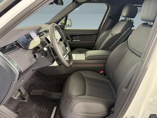 Fuji White 2026 Land Rover Range Rover P530 SE 7 Seat