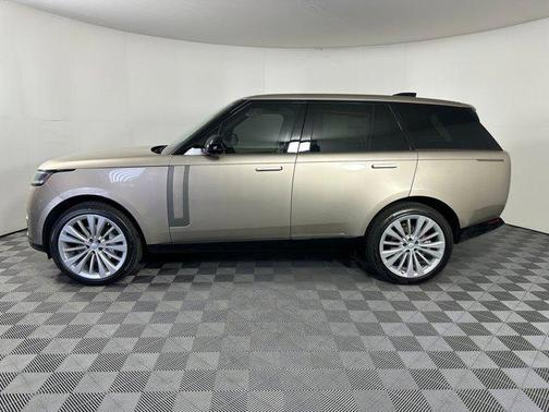 2025 Land Rover Range Rover P400 SE