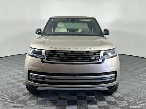 2025 Land Rover Range Rover P400 SE