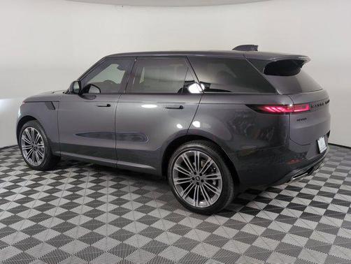 2025 Land Rover Range Rover Sport SE