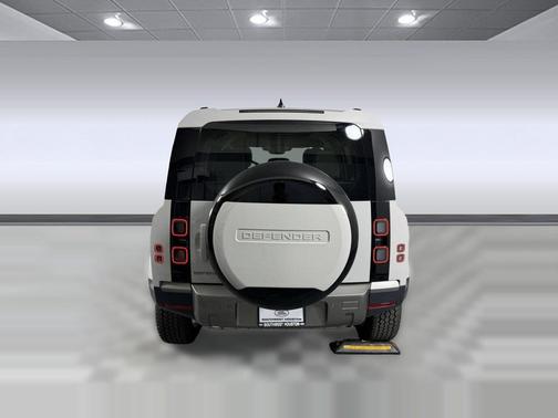 Borasco Grey Metallic 2026 Land Rover Defender P300 S
