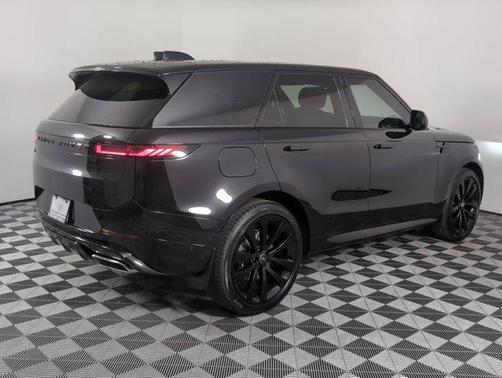 2025 Land Rover Range Rover Sport SE