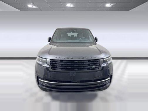 2025 Land Rover Range Rover P400 SE 7 Seat