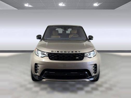 Lantau Bronze Metallic 2023 Land Rover Discovery P300 S R-Dynamic