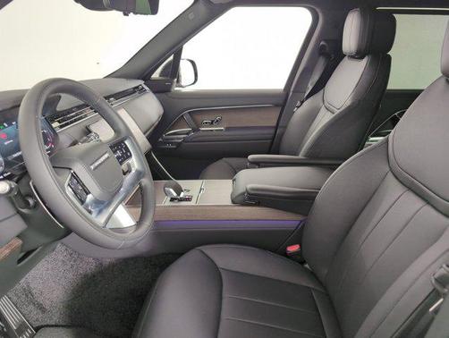 2025 Land Rover Range Rover P400 SE 7 Seat