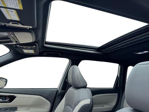 Crystal White Pearl 2025 Subaru Forester Limited