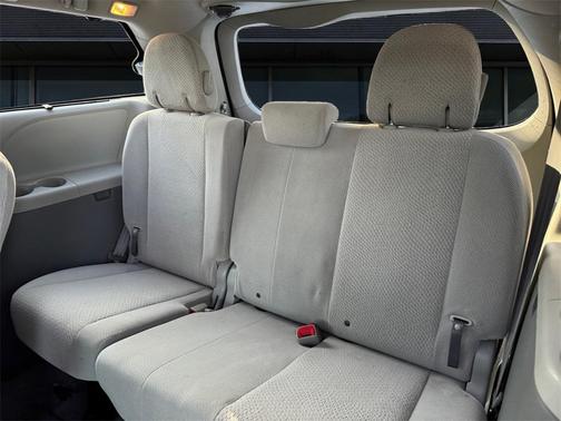 2012 Toyota Sienna LE