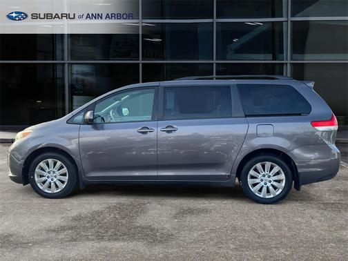 2012 Toyota Sienna LE