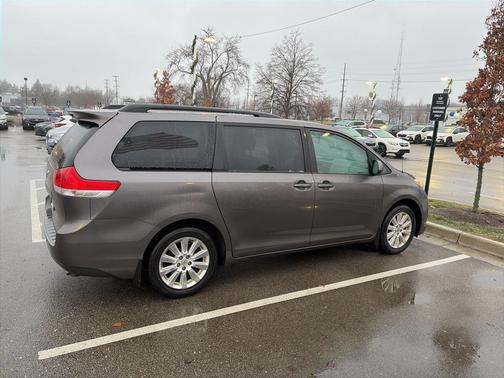 2012 Toyota Sienna LE