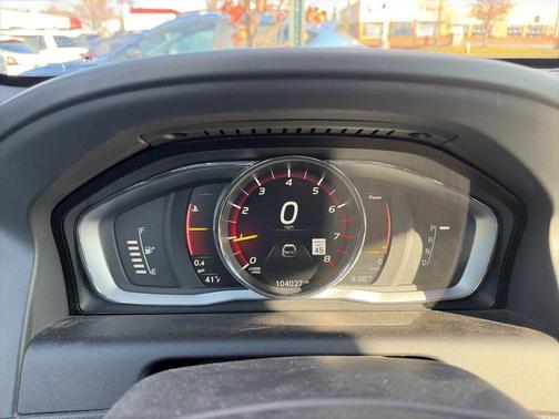 2017 Volvo XC60 T6 R-Design