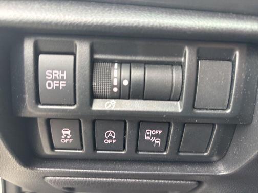 Crystal White Pearl 2023 Subaru Crosstrek Limited