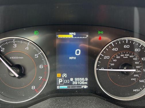 Crystal White Pearl 2023 Subaru Crosstrek Limited