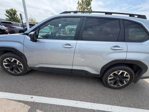 Ice Silver Metallic 2025 Subaru Forester Premium