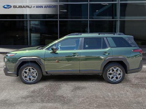 Deep Emerald Green Pearl 2026 Subaru Outback Premium