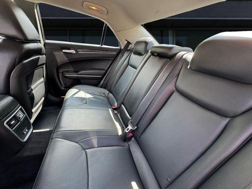 Bright White Clearcoat 2015 Chrysler 300 Limited